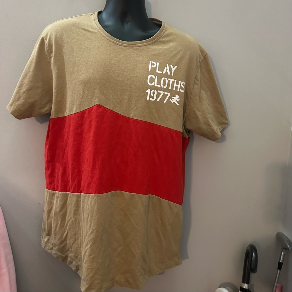 Play Cloths 1977 Tan and Red T-Shirt Men’s XL Casual Streetwear Everyday